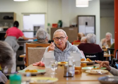 Illustrations Livre Blanc Les Bienfaisants